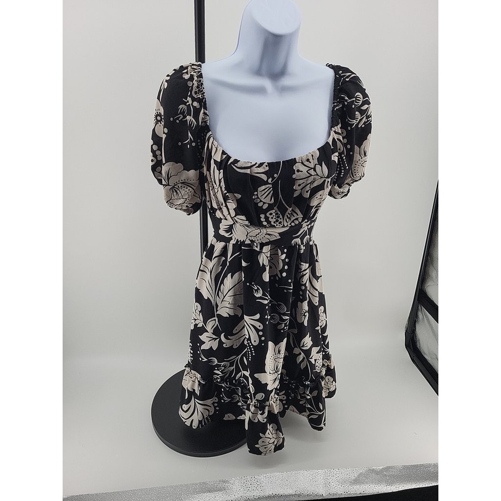 Blu Pepper Floral‎ Print Dress - Size Large